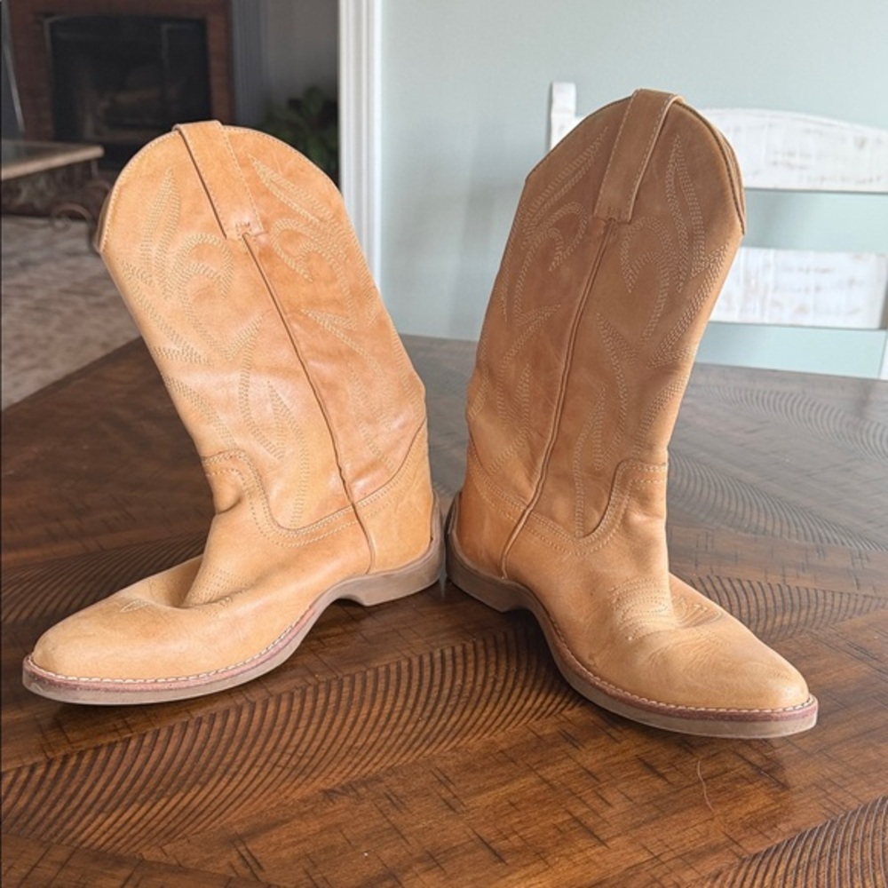 Kenneth Cole Reaction Light Brown Western Boots